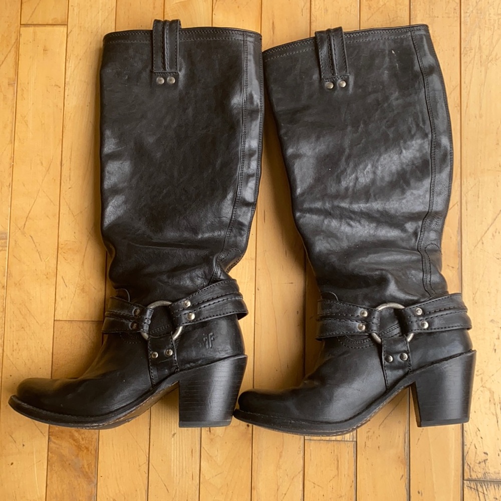 Frye Carman style 77848 black boots size 7.5